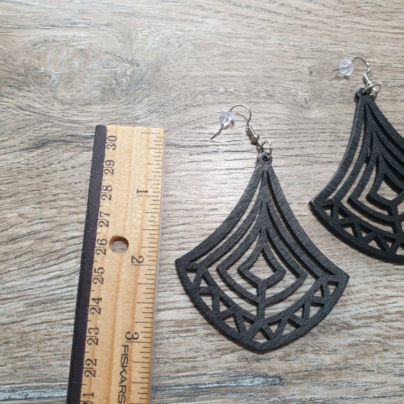 Women Black Wooden Drop Earrings Boho Bali Beach Core Laser Cut Dangle Gift - Picture 4 of 4